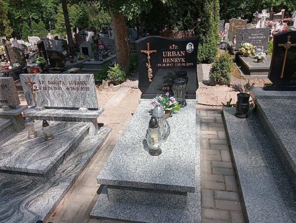 Grób Henryk Urban