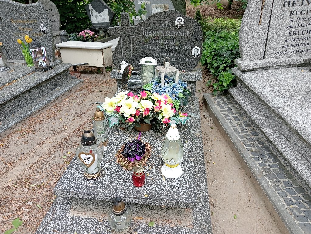 Grób Andrzej  Baryszewski