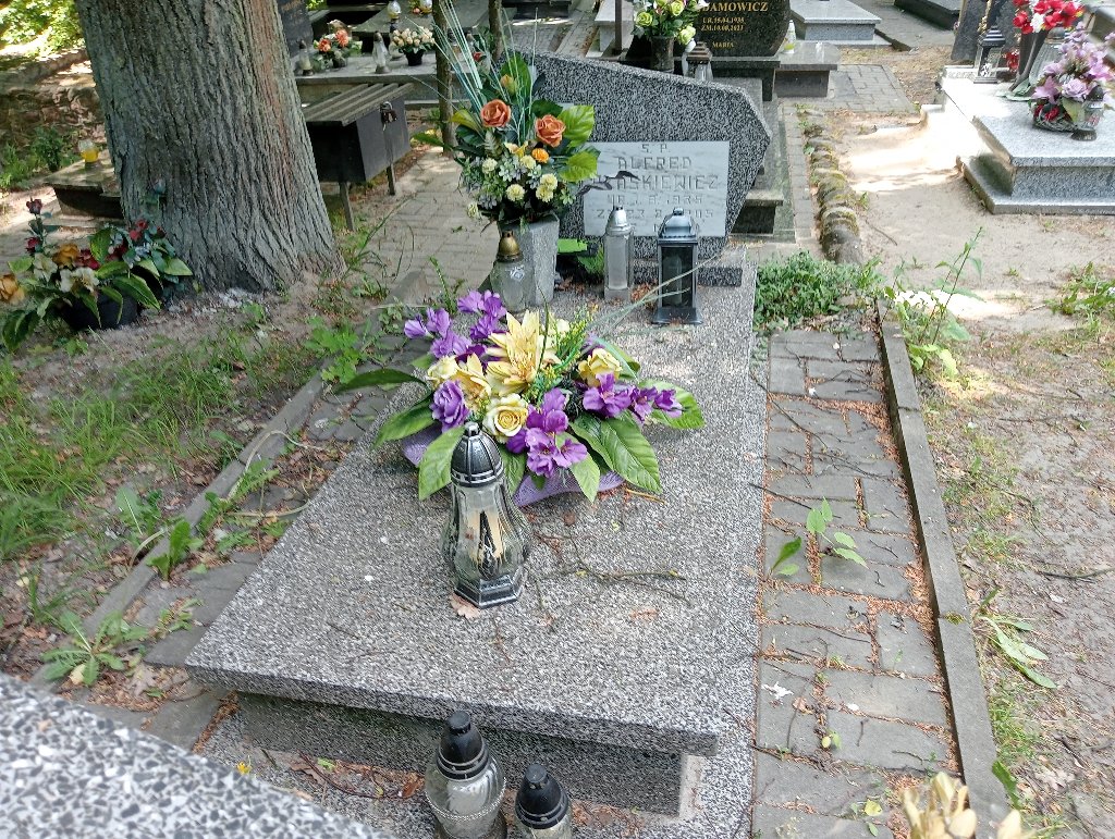 Grób Alfred  Błaśkiewicz