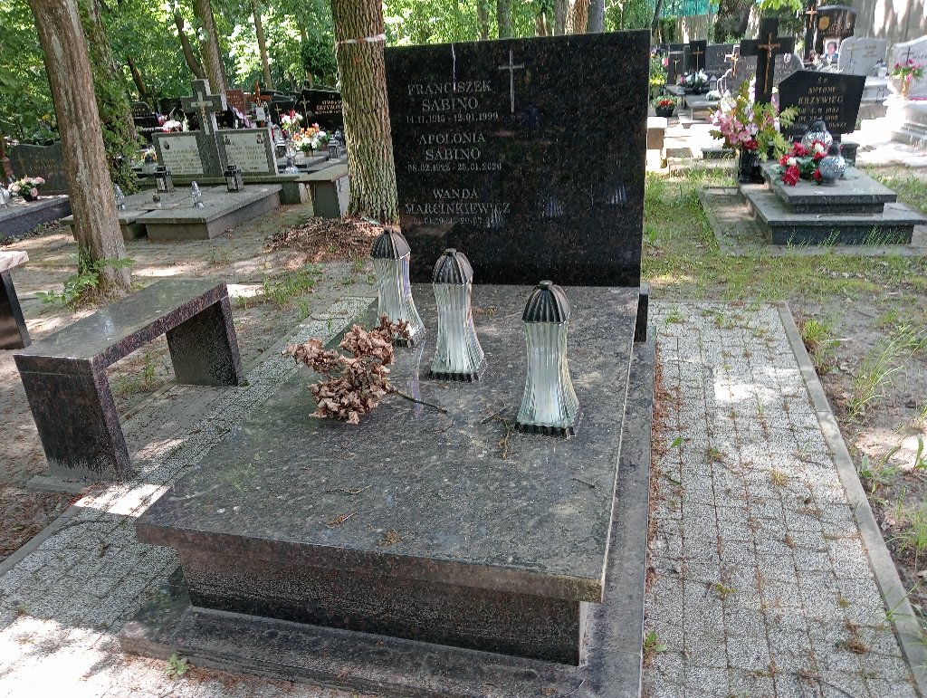Grób Franciszek  Sabino