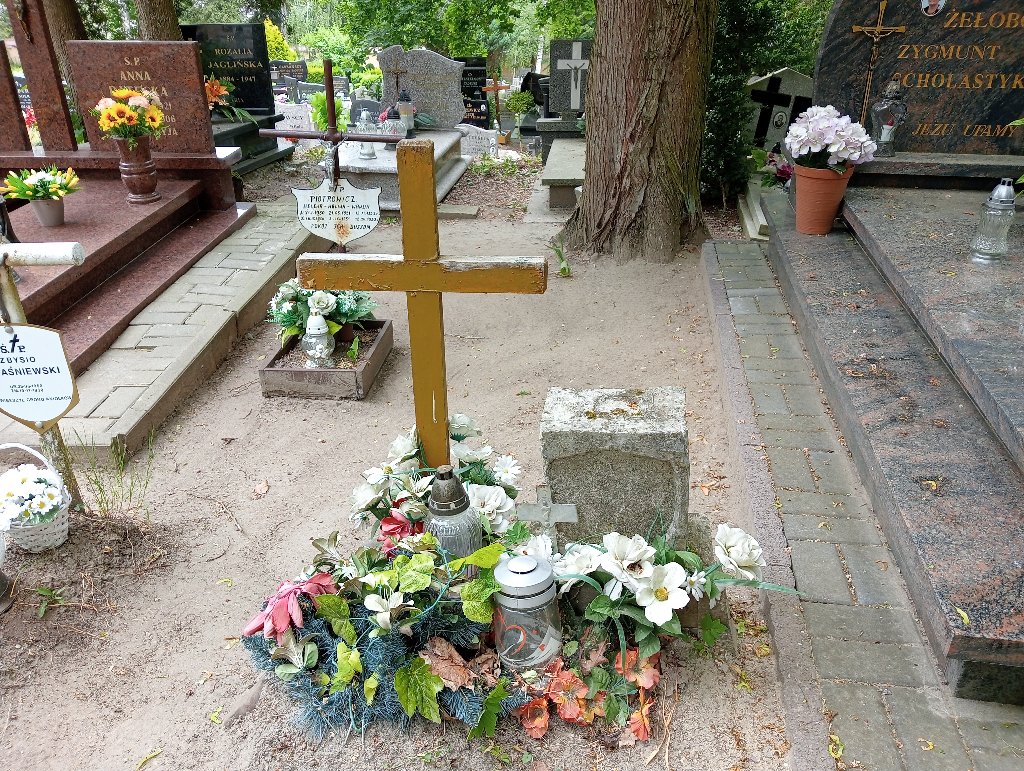  NN Lidzbark Warmiński - Grobonet - Wyszukiwarka osób pochowanych