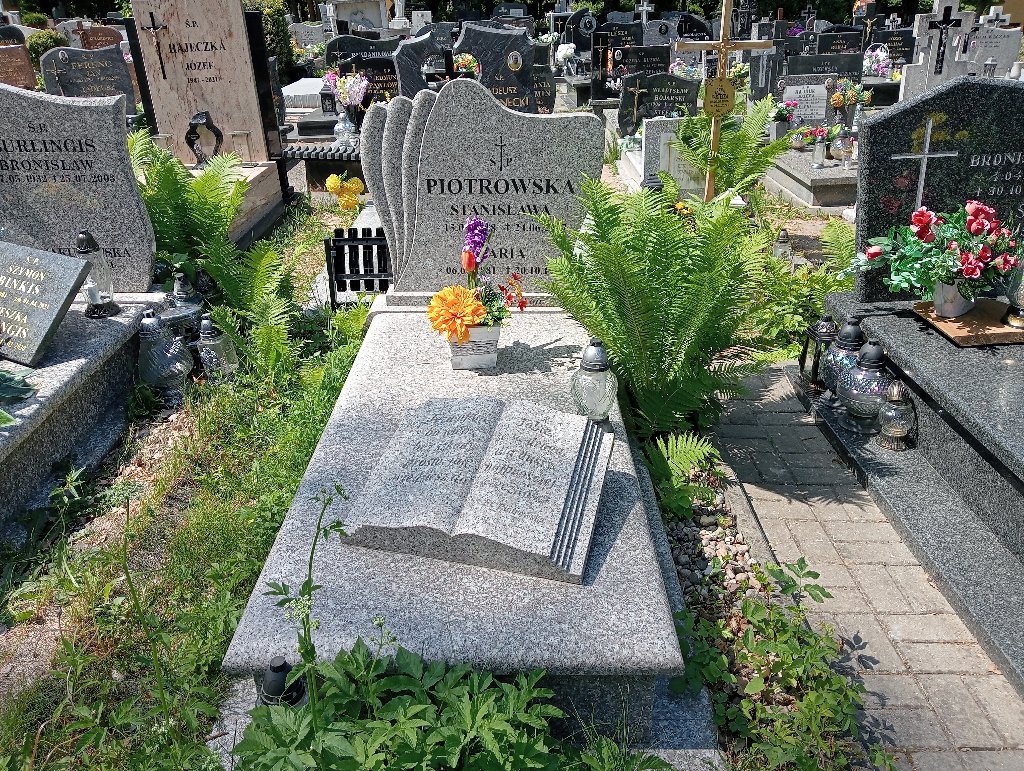 Grób Stanisława  Piotrowska