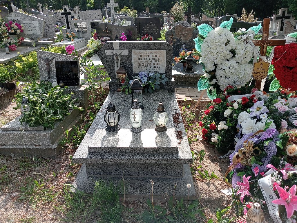 Grób Józef  Pąk