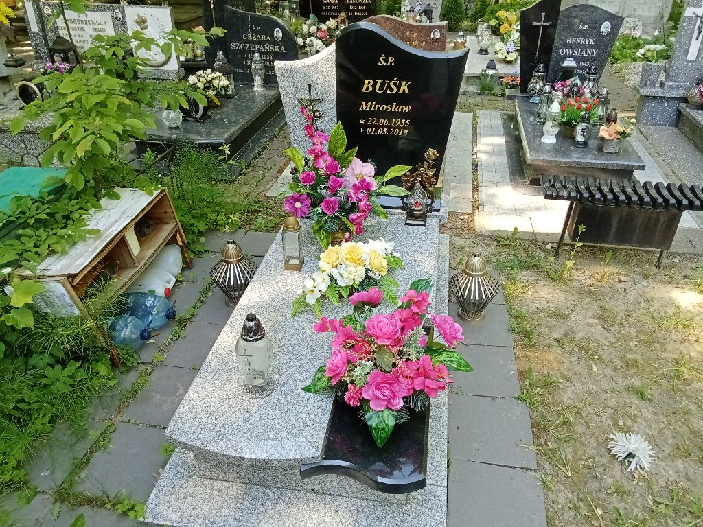 Grób Mirosław Buśk