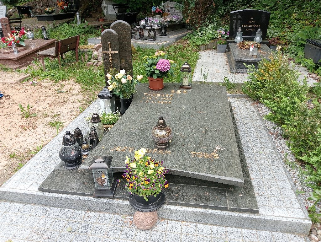 Grób Tadeusz  Bęś