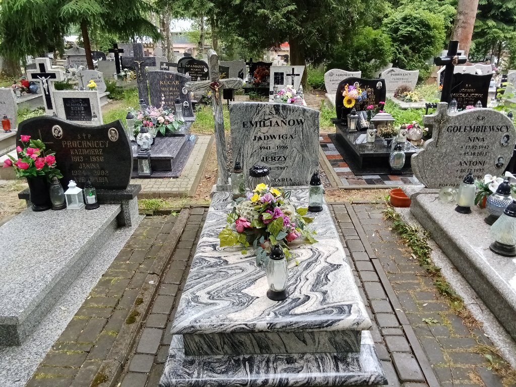 Grób Jadwiga  Emilianow