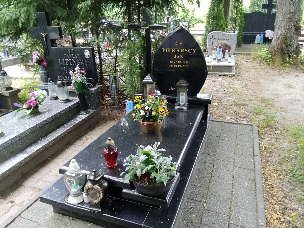 Grób Jan Piekarski