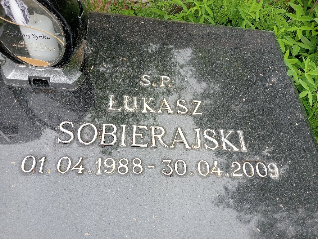 Łukasz Sobierajski 1988 Lidzbark Warmiński - Grobonet - Wyszukiwarka osób pochowanych
